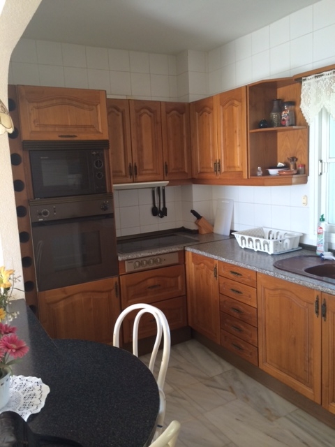 http://estatesinthesun.com/properties/wp-content/uploads/2014/08/kitchen21.jpg