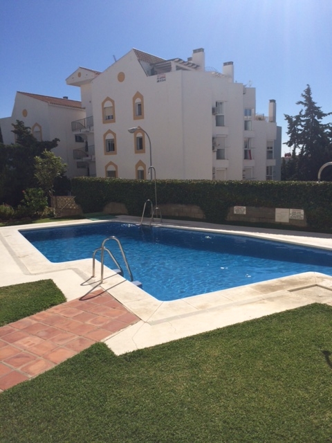 http://estatesinthesun.com/properties/wp-content/uploads/2014/08/piscina.jpg