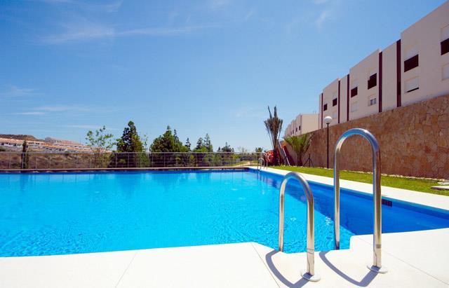 http://estatesinthesun.com/properties/wp-content/uploads/2015/08/piscinas.jpg