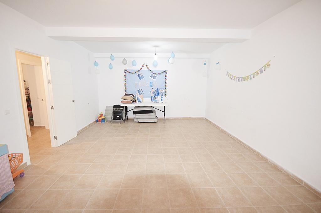 http://estatesinthesun.com/properties/wp-content/uploads/2015/08/salon-sotano.jpg