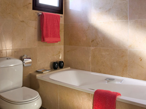 http://estatesinthesun.com/properties/wp-content/uploads/CSF1054CDS_photo7.jpg