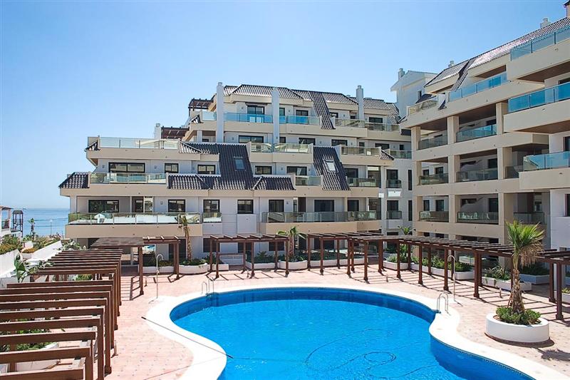 http://estatesinthesun.com/properties/wp-content/uploads/CSF3289CDS_photo2.jpg