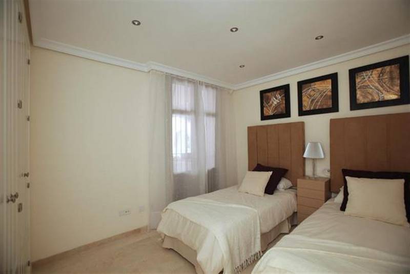 http://estatesinthesun.com/properties/wp-content/uploads/CSF3503CDS_photo9.jpg